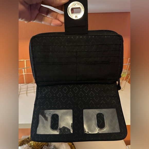 VERA BRADLEY Black Quilted Wallet with Turn-Lock - Picture 11 of 12